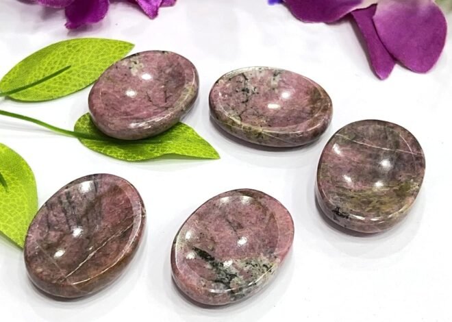 Comparing 8 Wellness Products: Golf Bracelet, Body Wash, Thumb Stones, and More