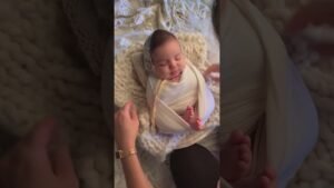 cute baby photography 🎥 cuddlesandkissesnewborns