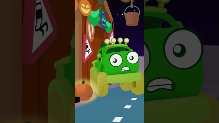 Halloween spooky fun 🎃 with BabyTV#shorts 2 Halloween spooky fun 🎃 with BabyTV#shorts