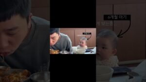 look at baby's reaction ❤️ 🎥 my_seul_