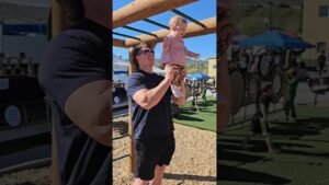 Training at a young age 😉 🎥 lifting_leez